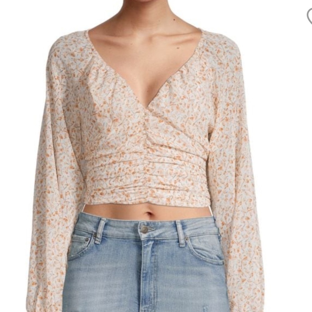 💖5 for $50💖LUSH floral cream and orange ballon sleeve V neck top